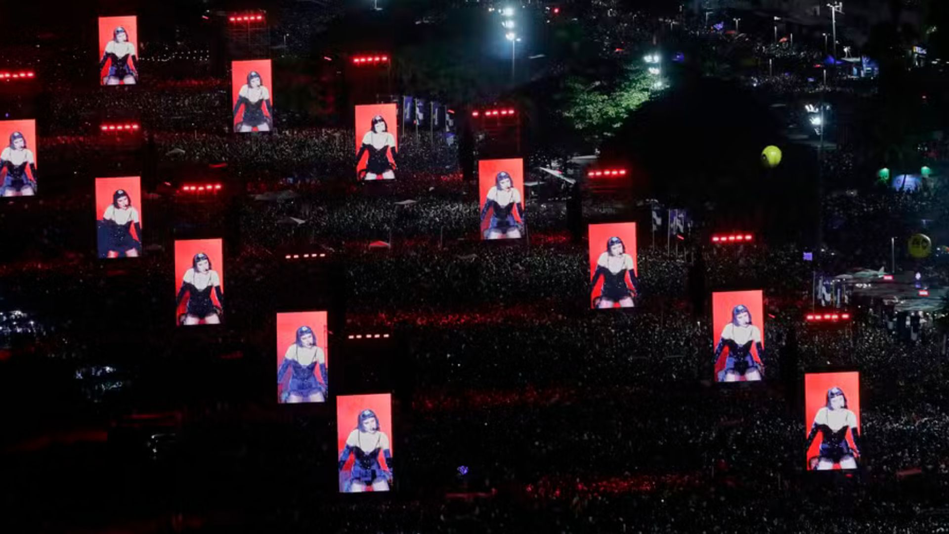 Show de Lady Gaga movimenta R$ 600 milhões e atrai 600 mil turistas ao Rio