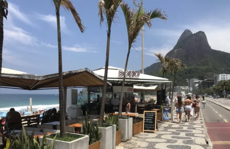 Prefeitura impõe novas normas para combater irregularidades de quiosques e barracas nas praias do Rio