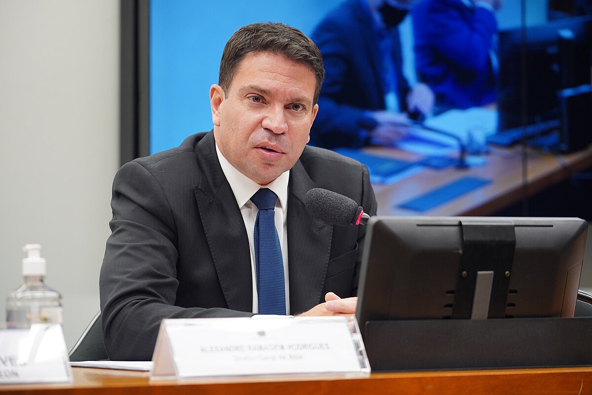 Câmara suspende processo contra Ramagem no STF; votação teve 315 votos favoráveis