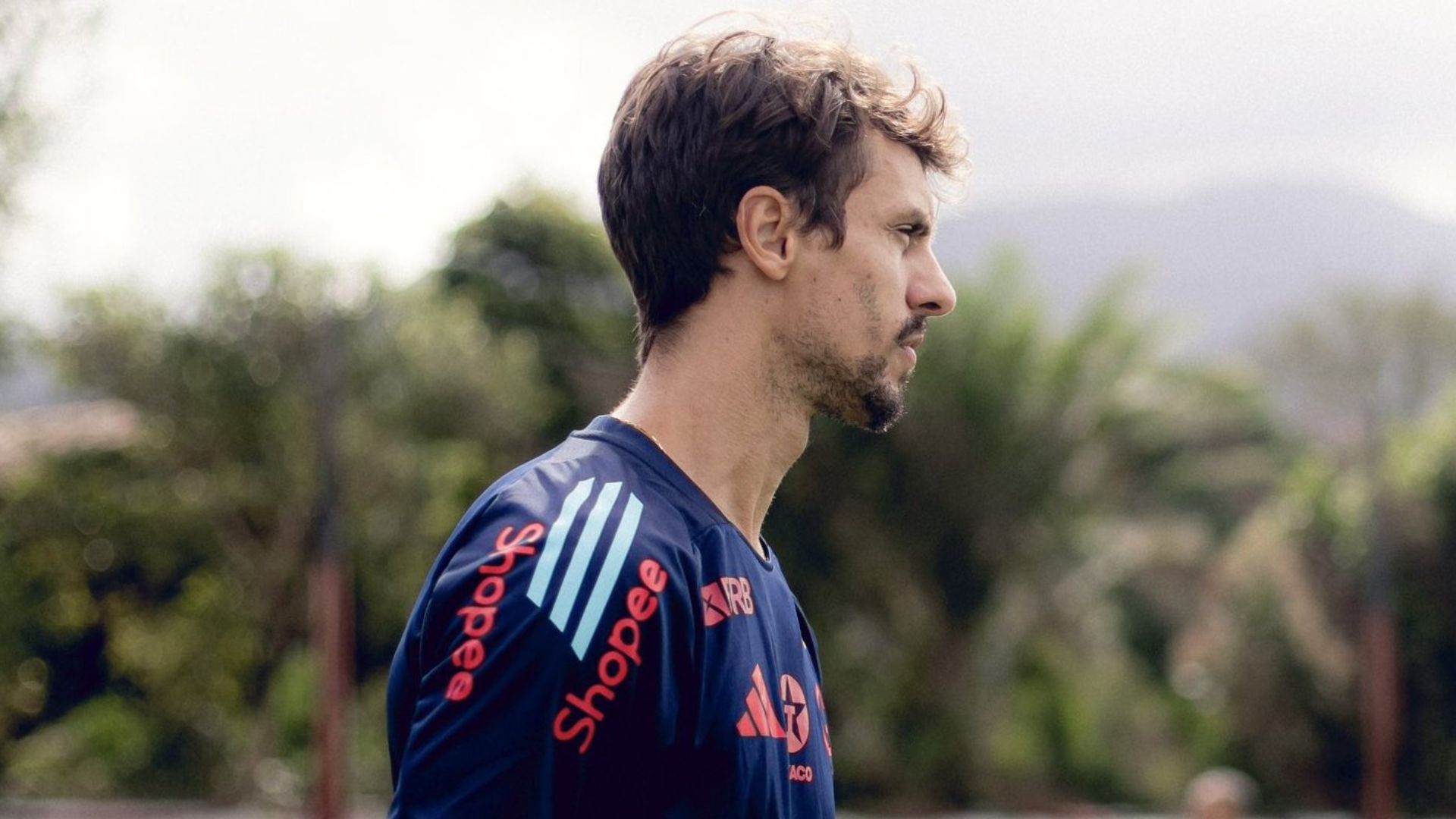 Rodrigo Caio retorna ao Flamengo como auxiliar técnico