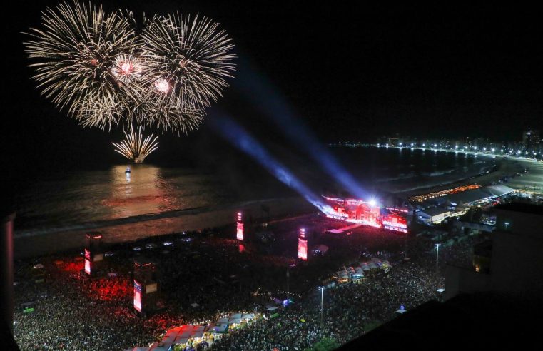Lady Gaga atrai 2,1 milhões de pessoas para Copacabana em show histórico