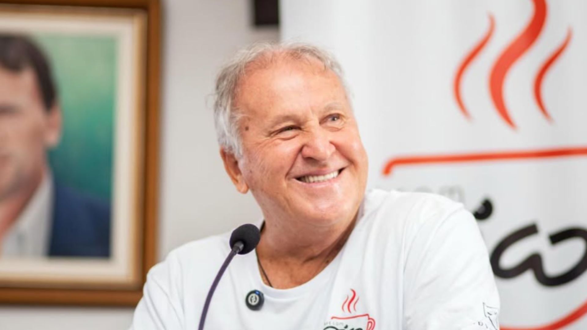 Zico volta ao dia a dia do Flamengo após assumir papel de embaixador