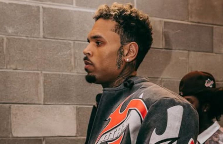 Chris Brown é preso na madrugada desta quinta-feira (15) por suspeita de agressão em boate em 2023
