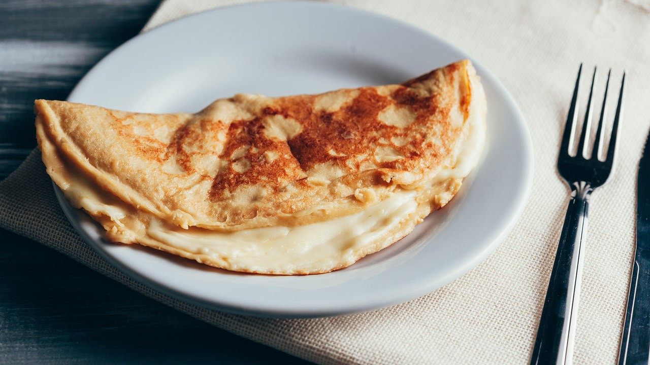 Crepioca vira queridinha do café da manhã, com mais proteína e mais saciedade que pão francês