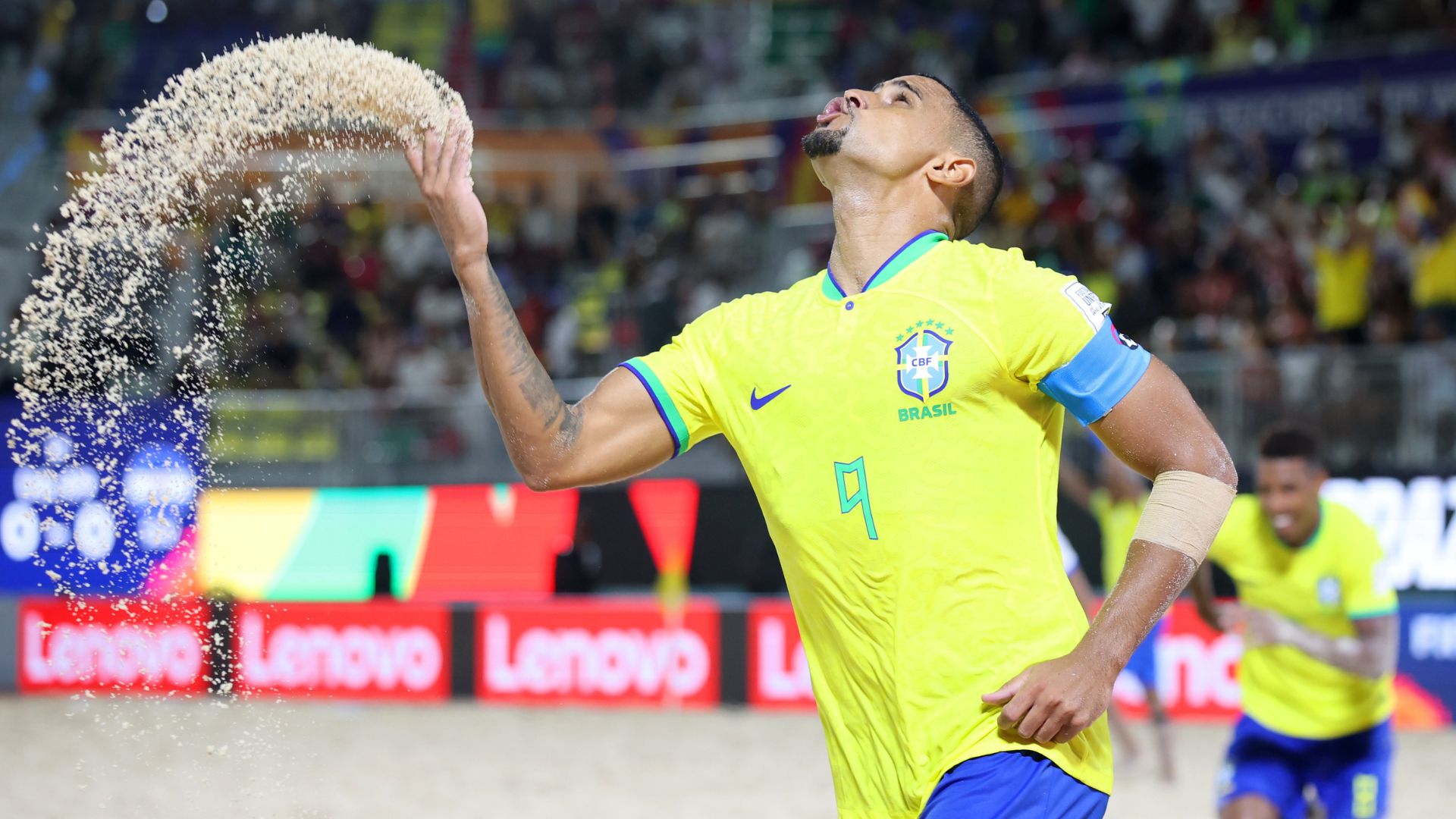 Brasil goleia a Espanha e vai à semifinal da Copa do Mundo de futebol de areia
