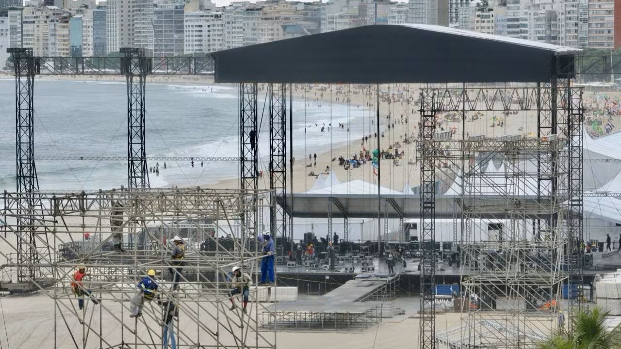 Prefeitura prepara esquema especial para proteger crianças no show de Lady Gaga em Copacabana