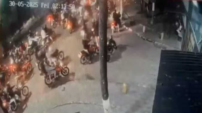 ‘Rolezinho’ convocado por Oruam em apoio a MC Poze termina com motos apreendidas na Zona Norte