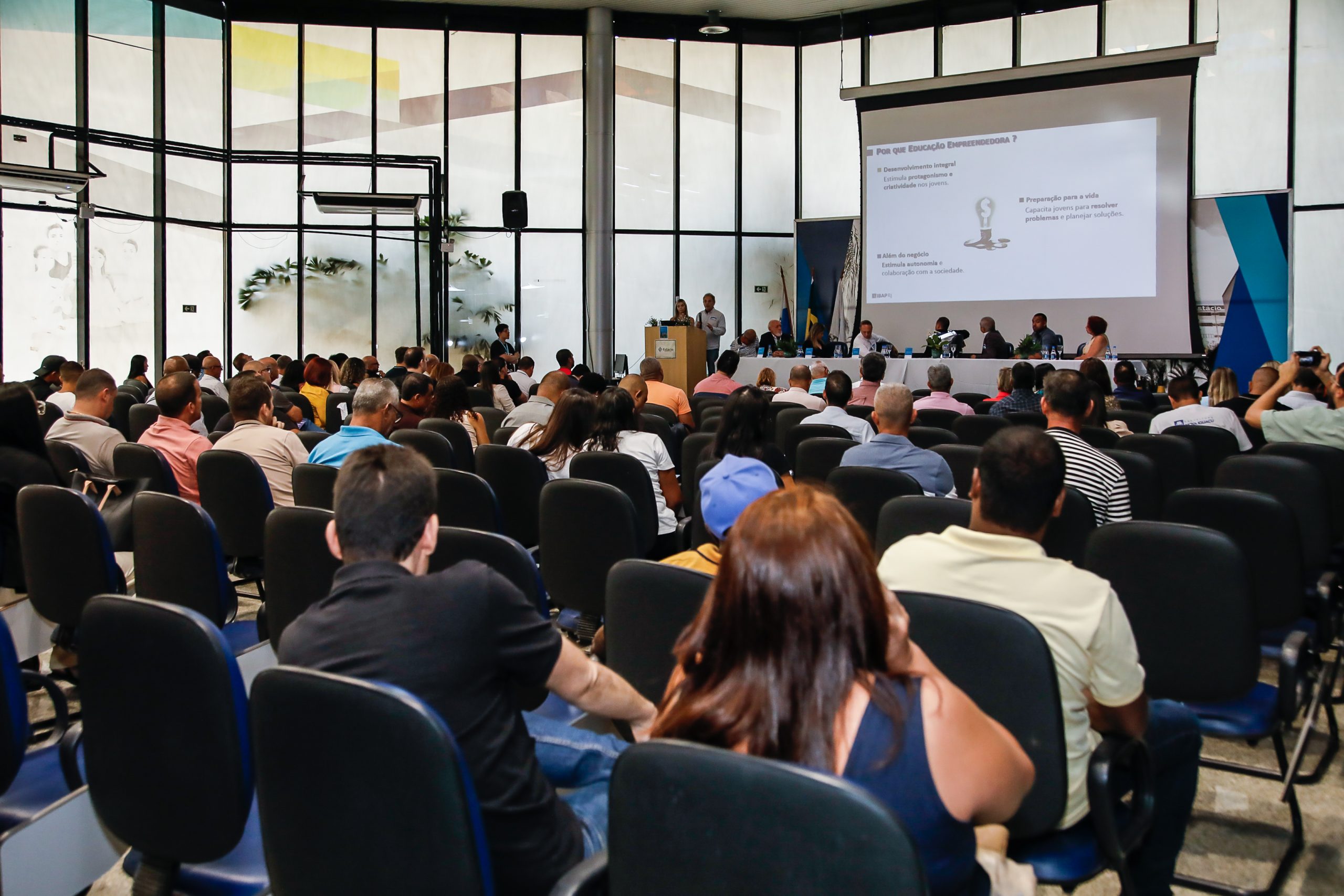 Governo do RJ oferece aulas de Empreendedorismo para jovens da Baixada Fluminense