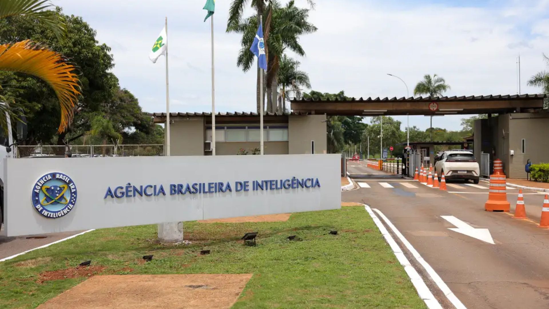 PF indicia Jair Bolsonaro e Ramagem no inquérito da ‘Abin Paralela’