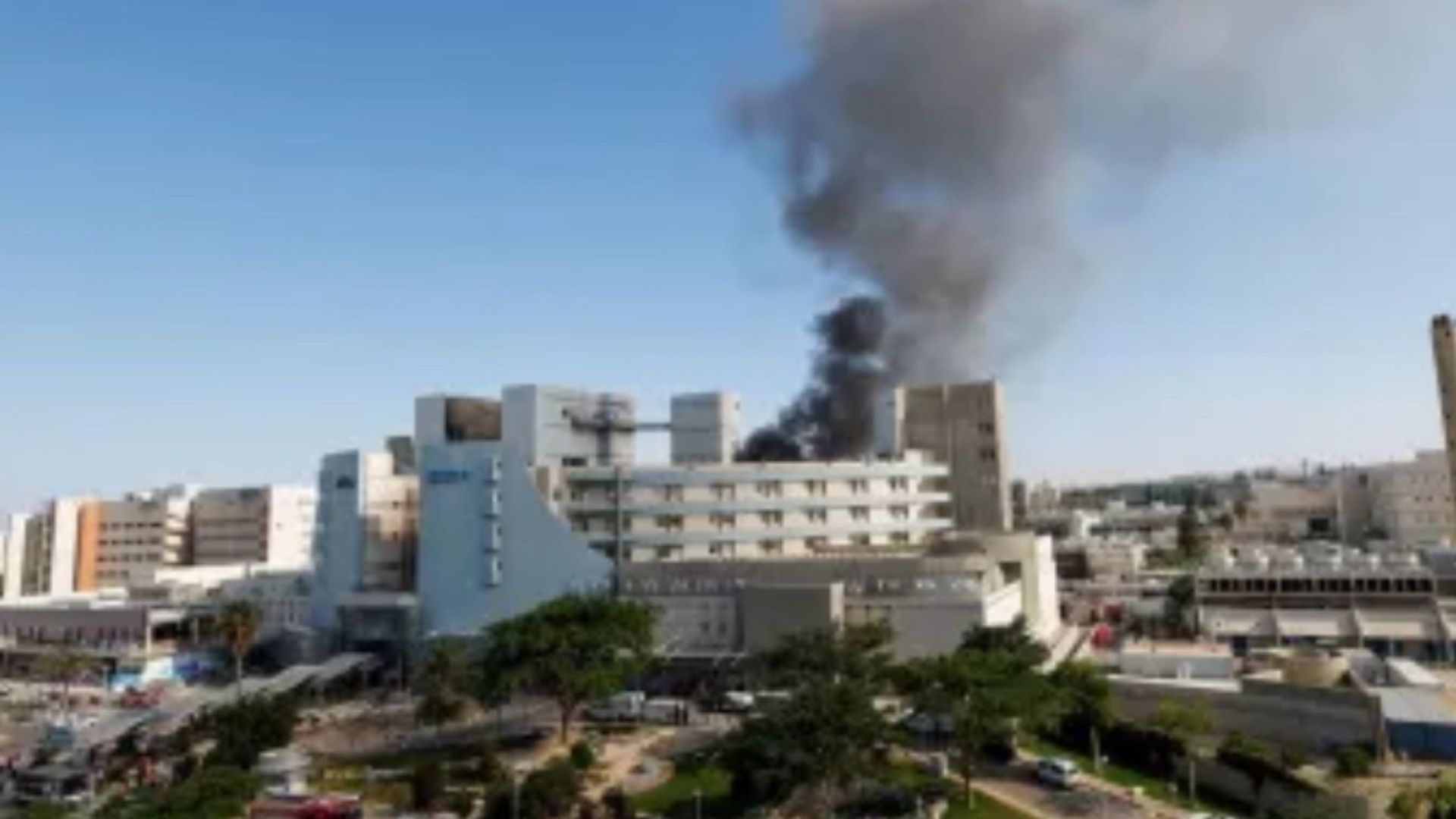 Irã lança míssil com bomba de fragmentação sobre área urbana de Israel