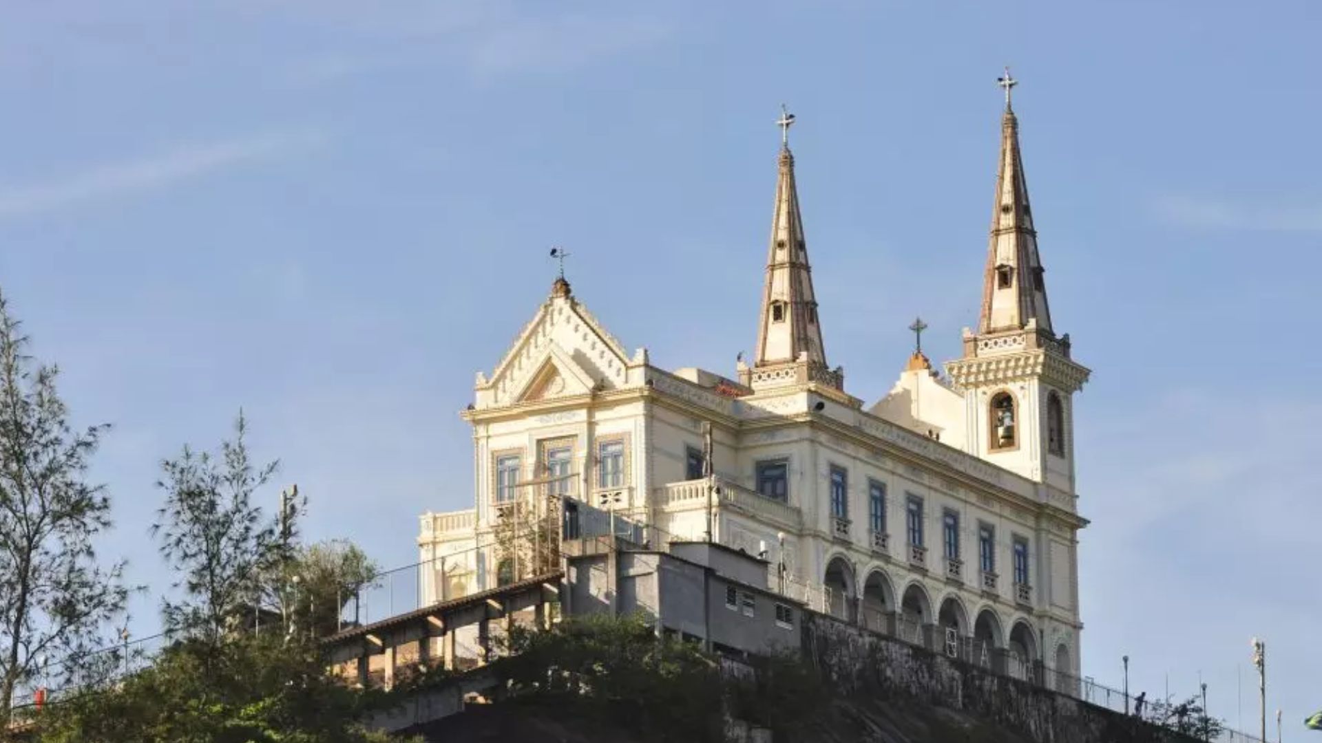 Rio de Janeiro perde 350 mil católicos em 12 anos e registra avanço do pluralismo religioso