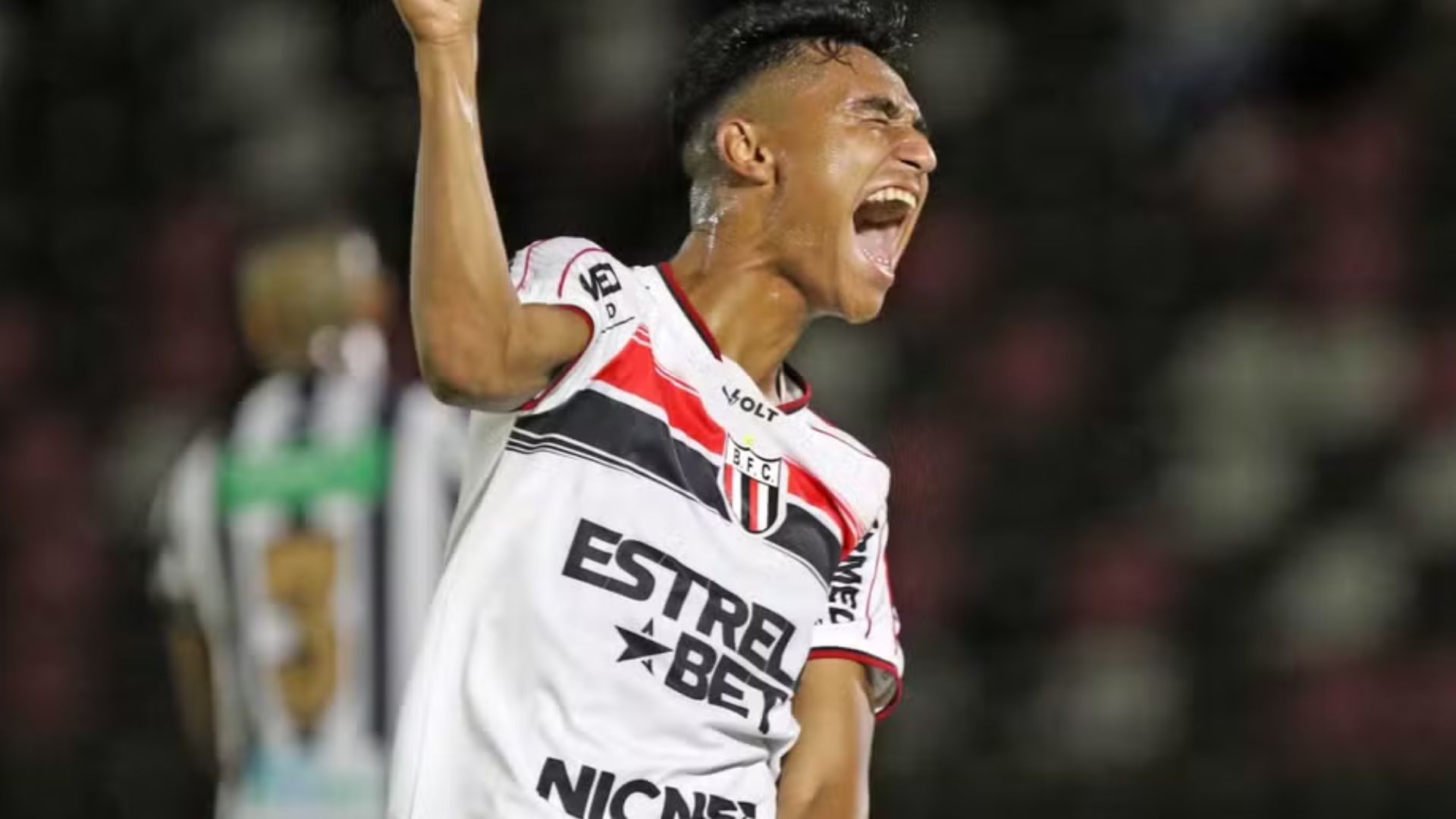 Após 98 dias internado, Pedro Severino recebe alta e deixa hospital em Ribeirão Preto