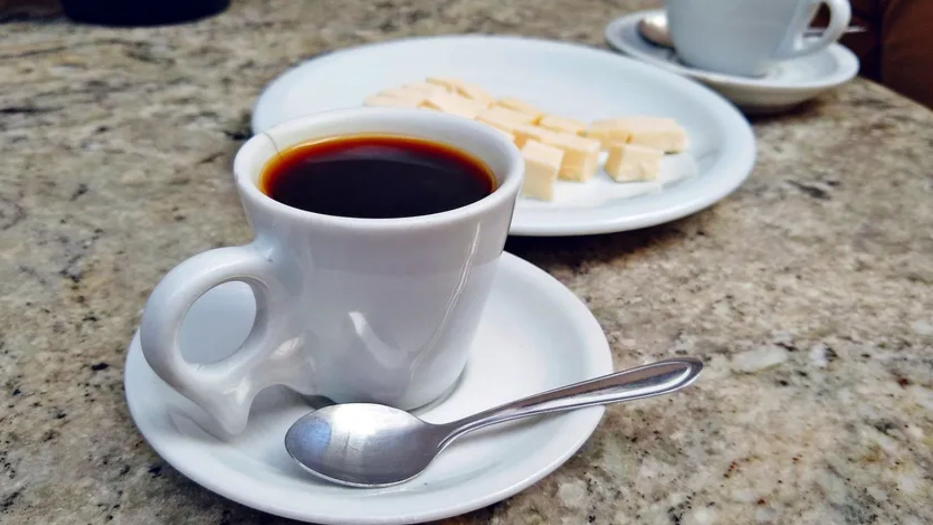 Decon apreende 700 kg de café com até 10% de impurezas em mercados da Zona Norte do Rio