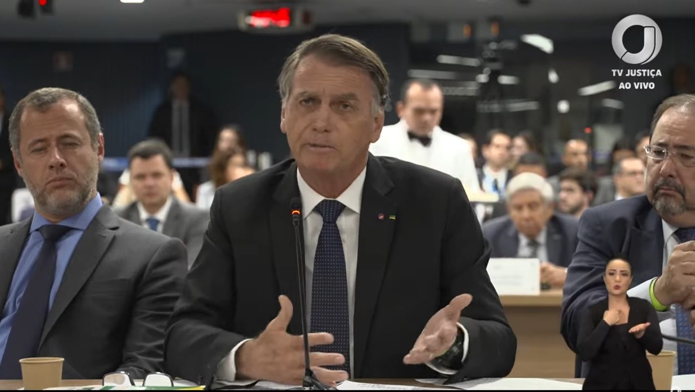 Bolsonaro afirma enfrentar seu julgamento: ‘Não tem outra alternativa’