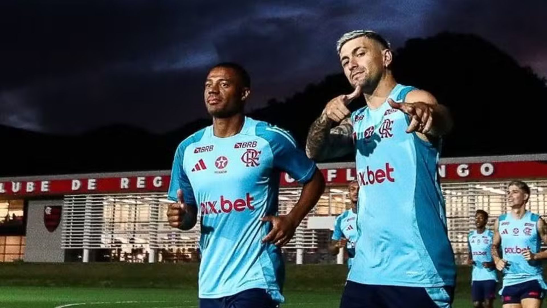 Mensagem de Runco sobre De la Cruz agrava crise entre elenco e departamento médico do Flamengo
