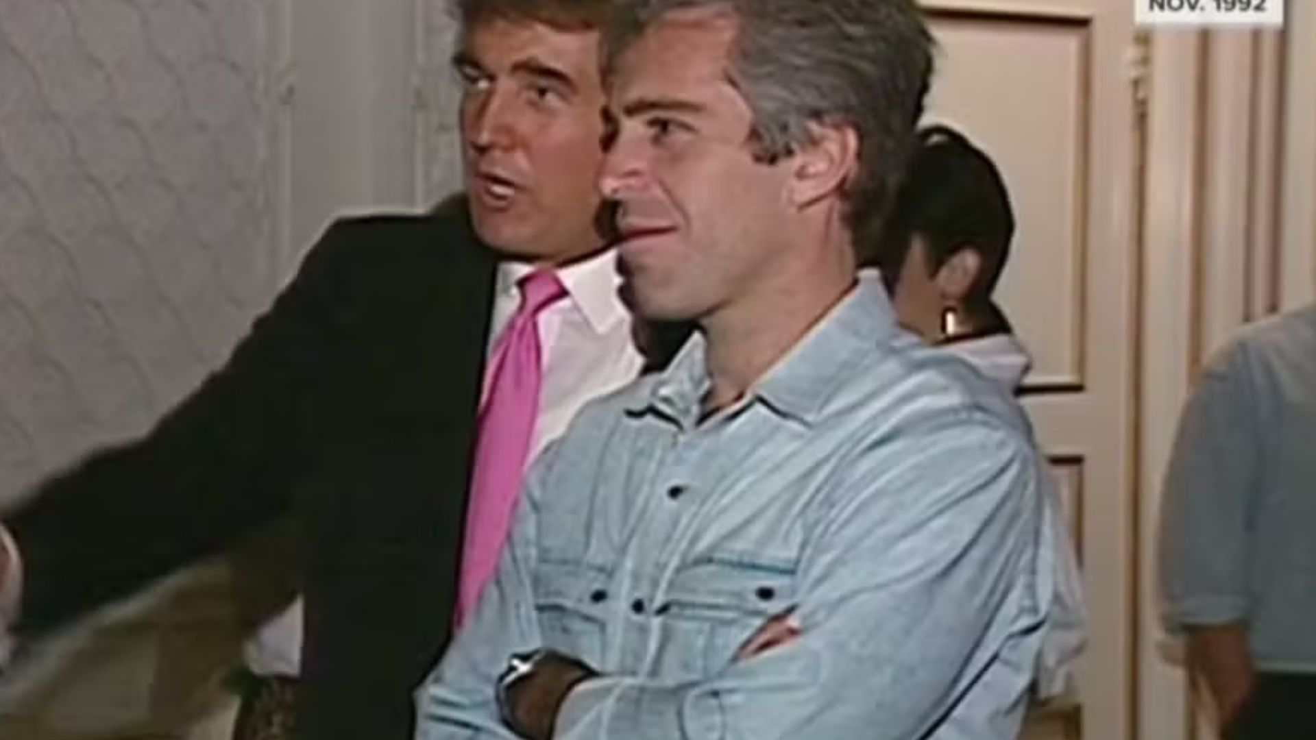 Base MAGA se volta contra Trump após ele negar conspiração da ‘lista Epstein’
