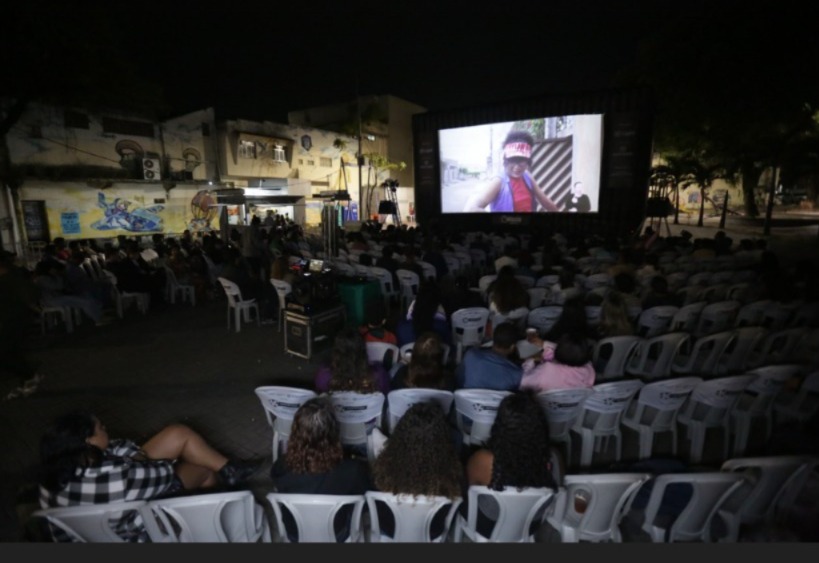 Festival ‘Curta na Praça’ leva cinema gratuito a Belford Roxo com 16 filmes nacionais neste fim de semana