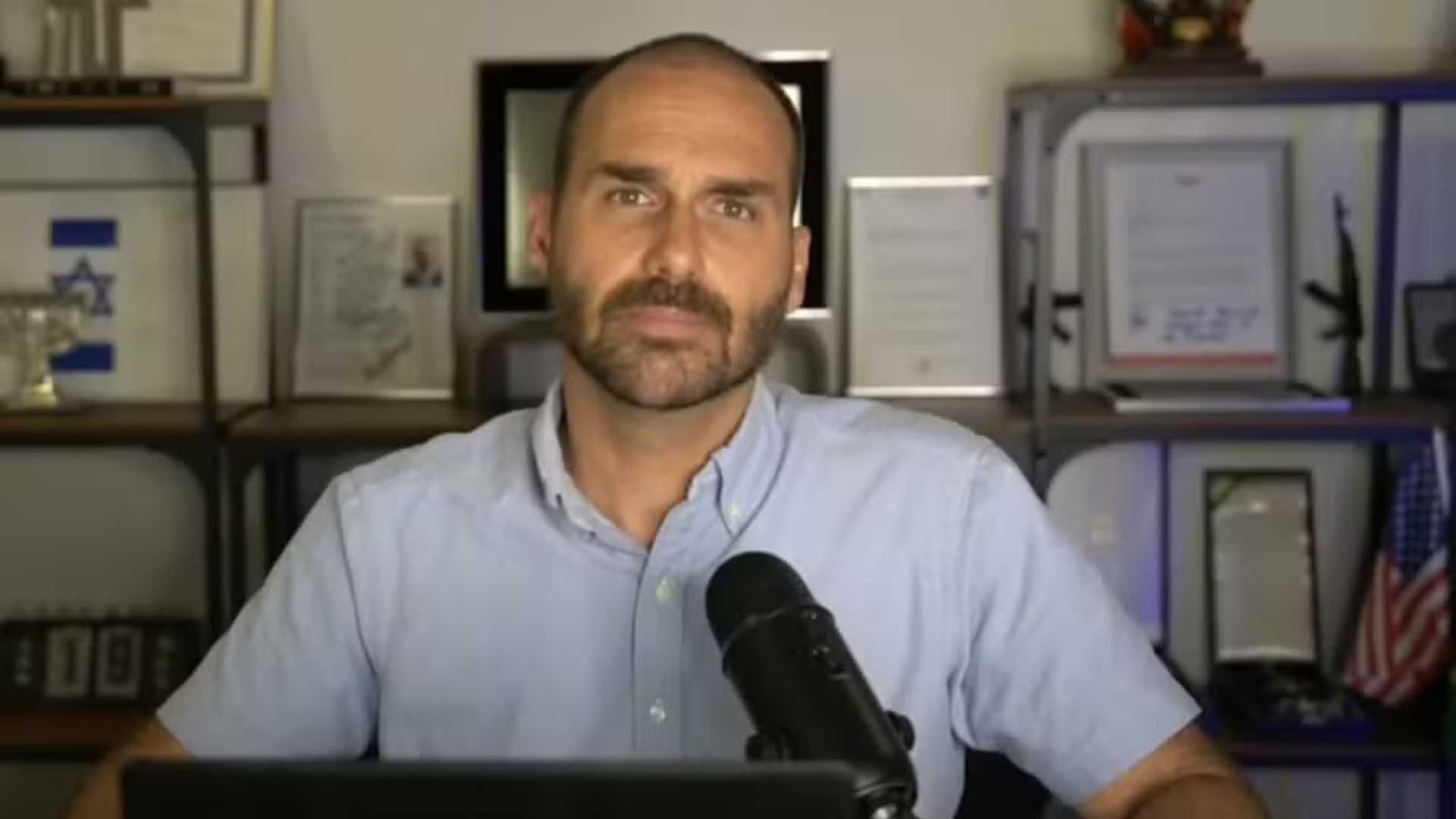 Eduardo Bolsonaro recua e diz que não atuou por tarifaço anunciado por Trump