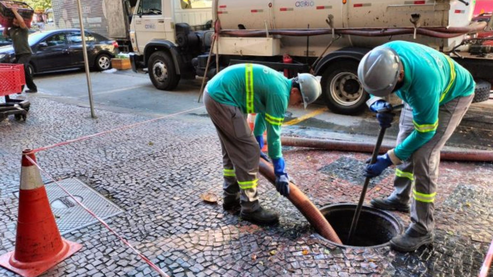 Reparo em tubulações afeta abastecimento de água em cidades da Baixada Fluminense e bairros do Rio nesta quarta (23)